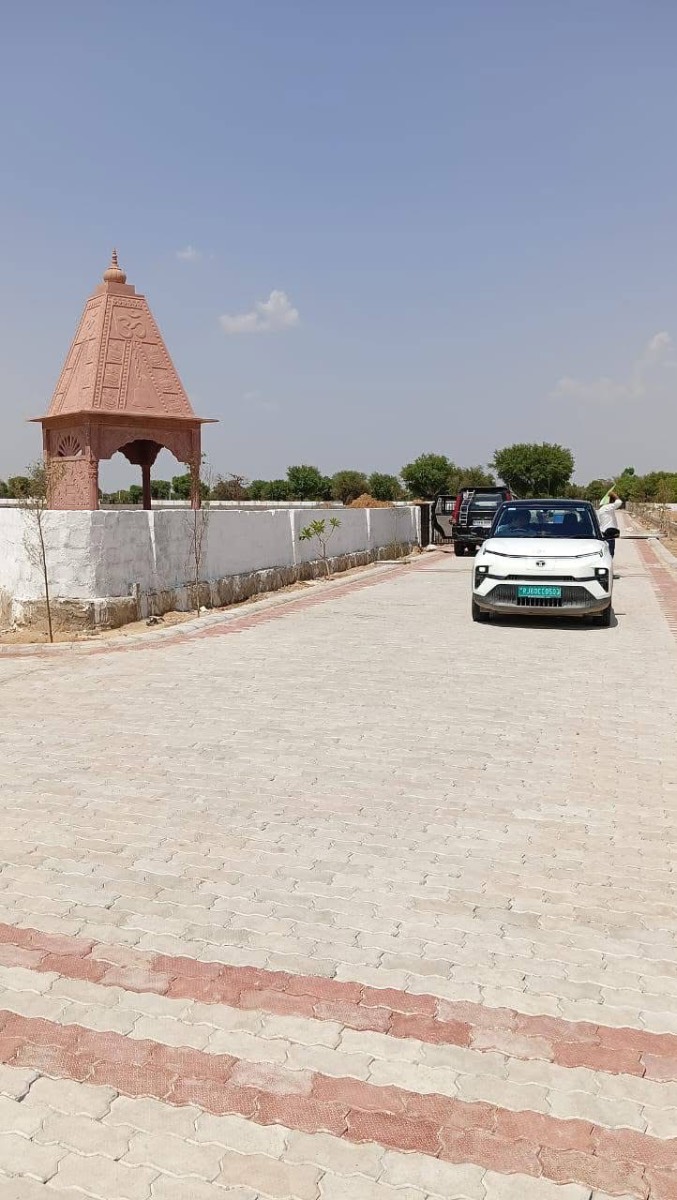 Fully developed gated township near Mahindra sez