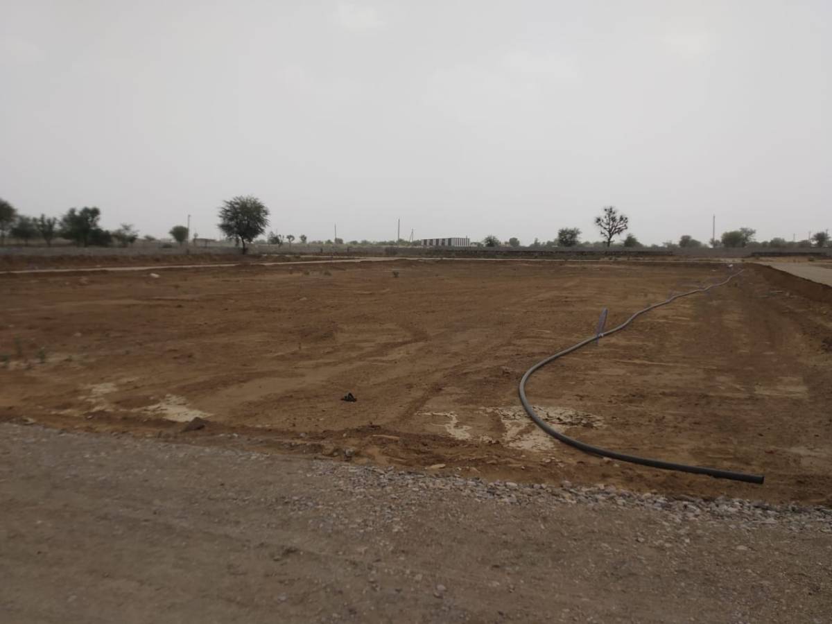 Urgent sale Jaipur prime location 100 square yard plot only 13 lakhs 