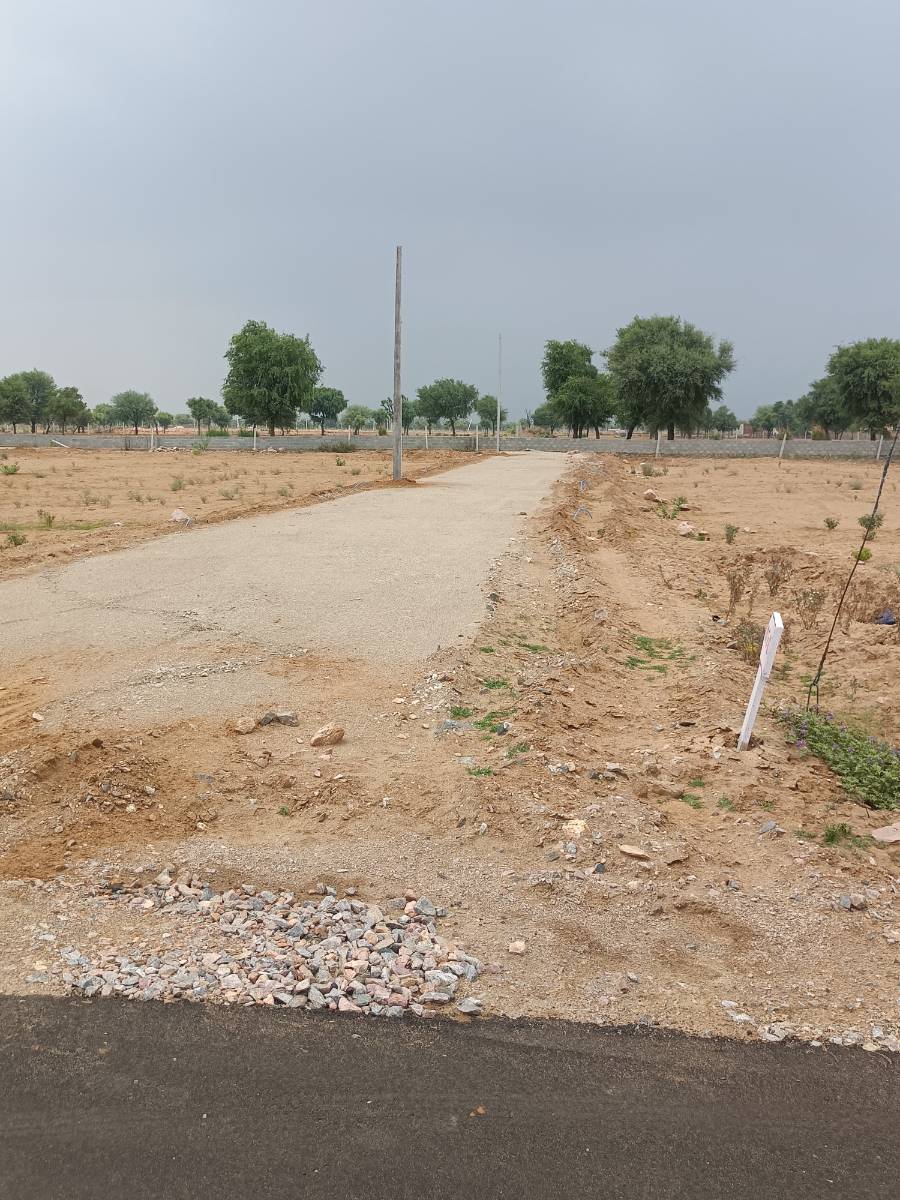 Urgent sale Jaipur prime location 100 square yard plot only 13 lakhs