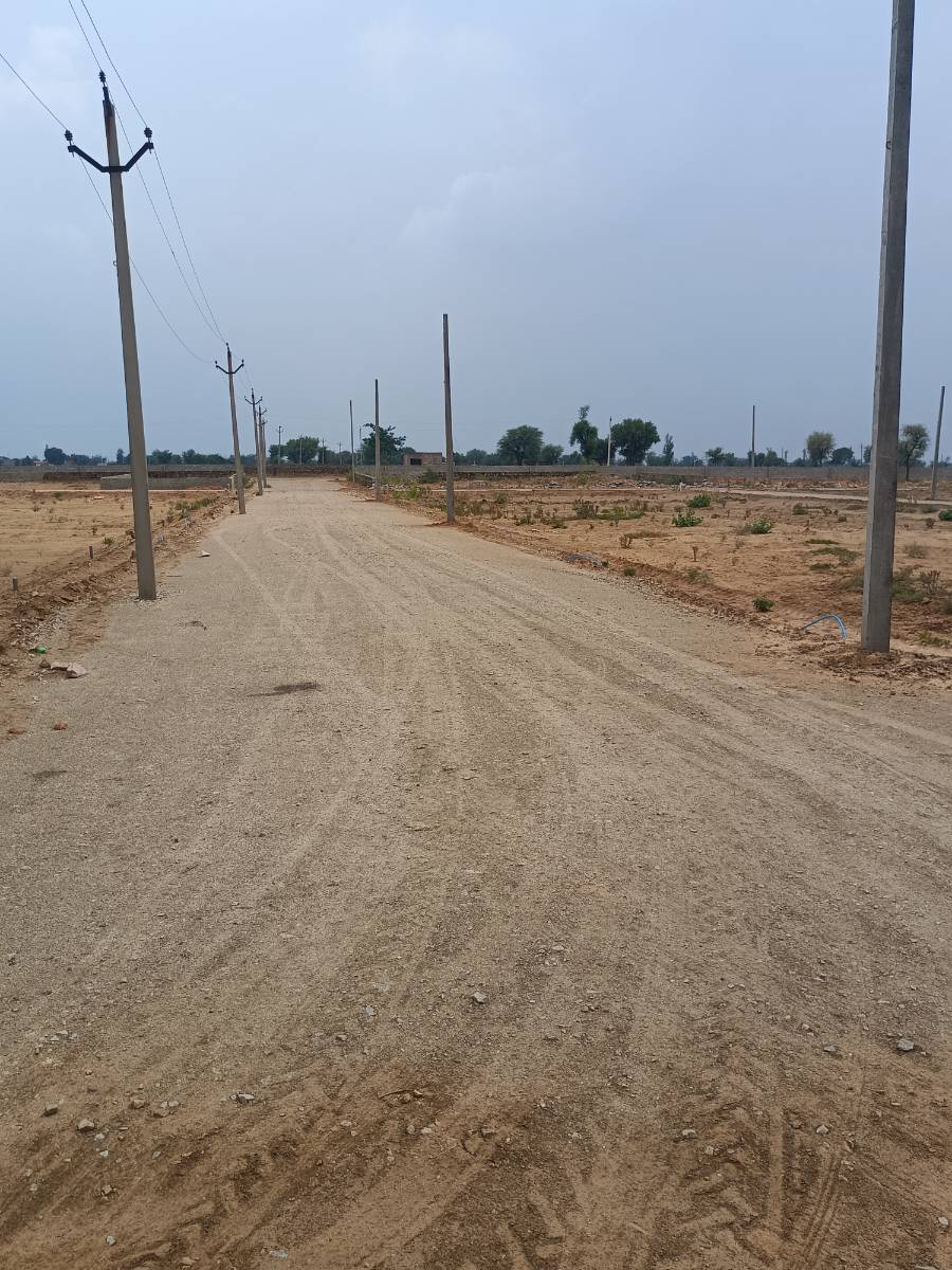 Urgent sale Jaipur prime location 100 square yard plot only 13 lakhs