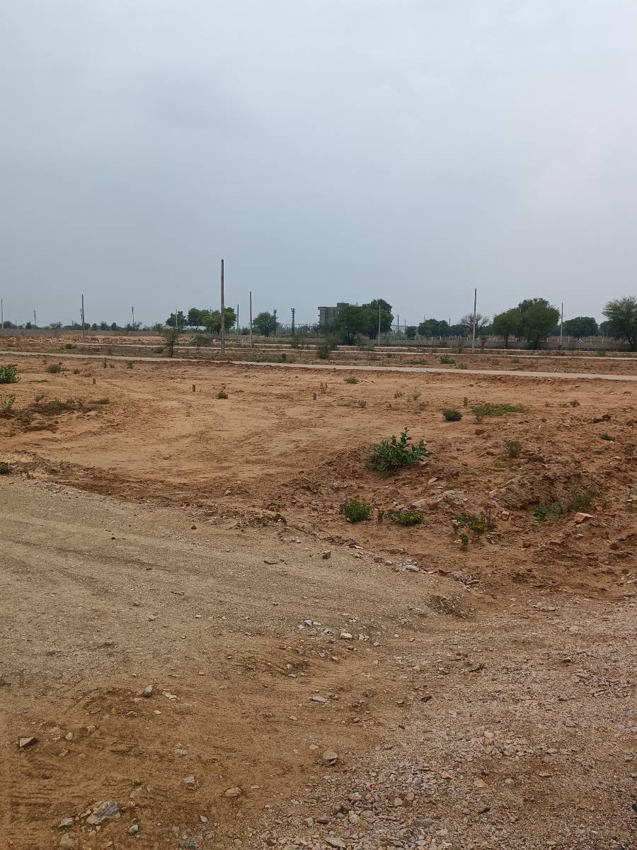 Urgent sale Jaipur prime location 100 square yard plot only 13 lakhs