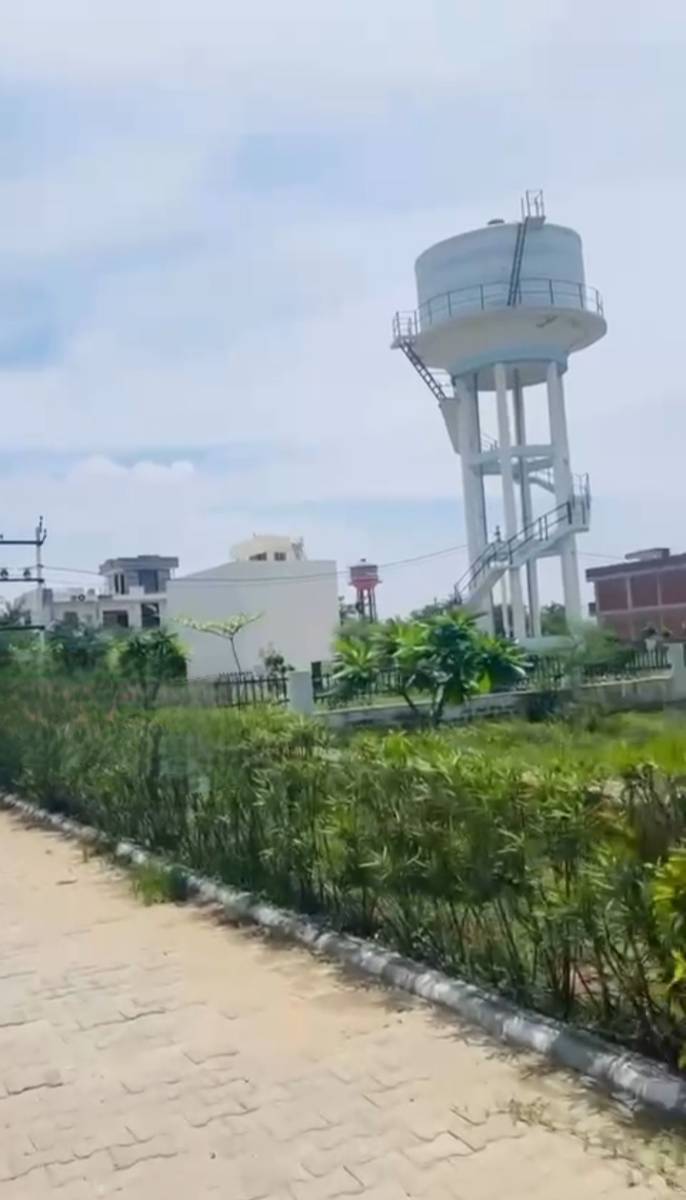 Balawala lakhna 200 feet road per plot available only only 25000 rs sq