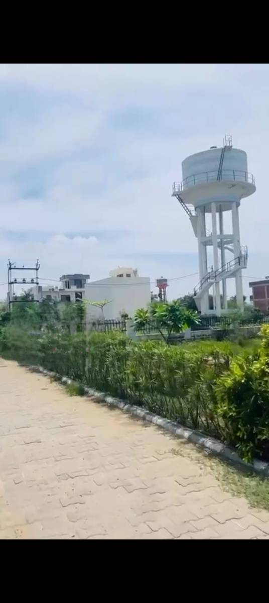 Balawala lakhna 200 feet road per plot available only only 25000 rs sq