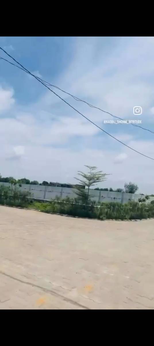 Balawala lakhna 200 feet road per plot available only only 25000 rs sq