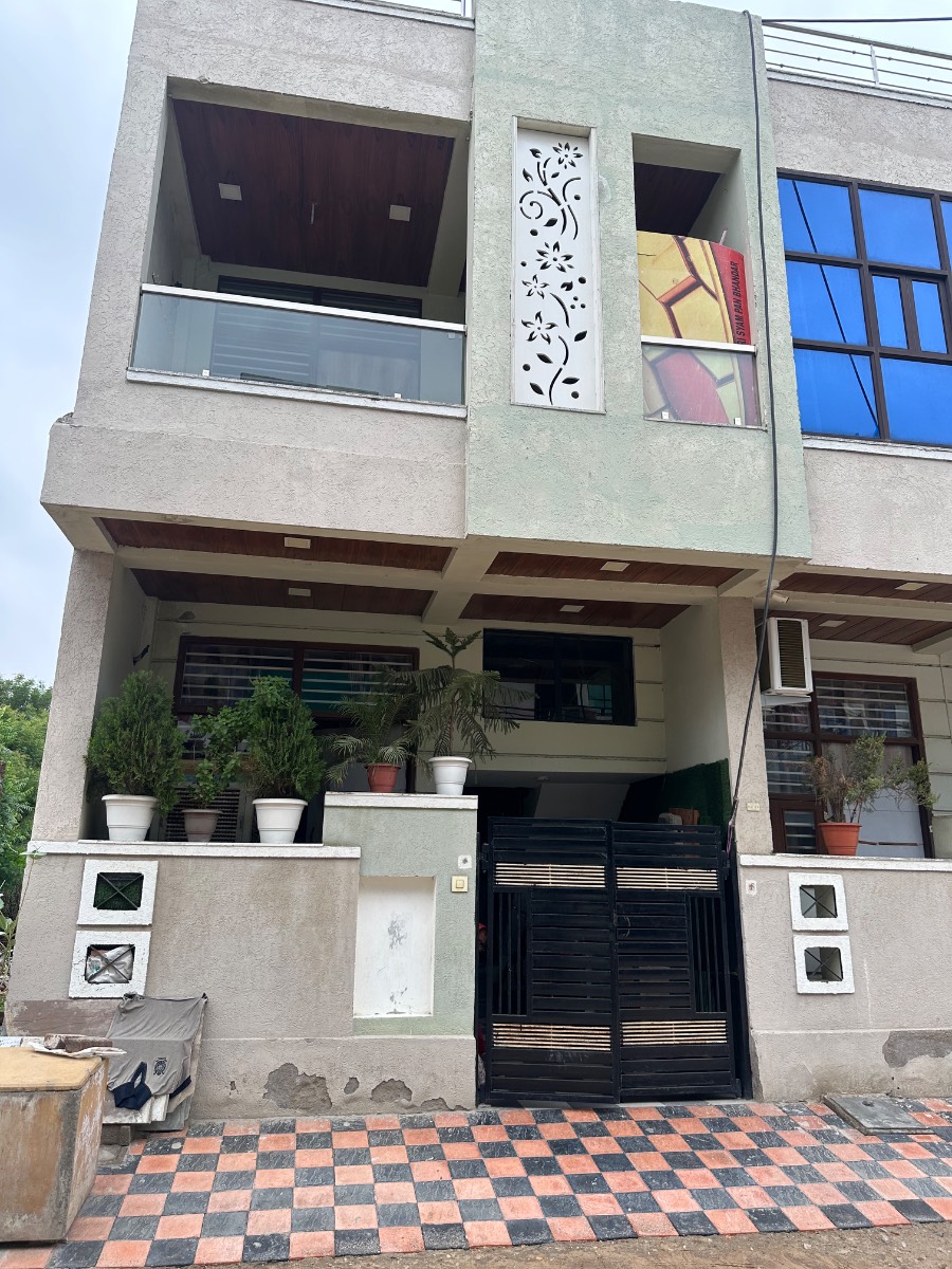 75 gaj villa 3 bhk murlipura near 5 number puliya